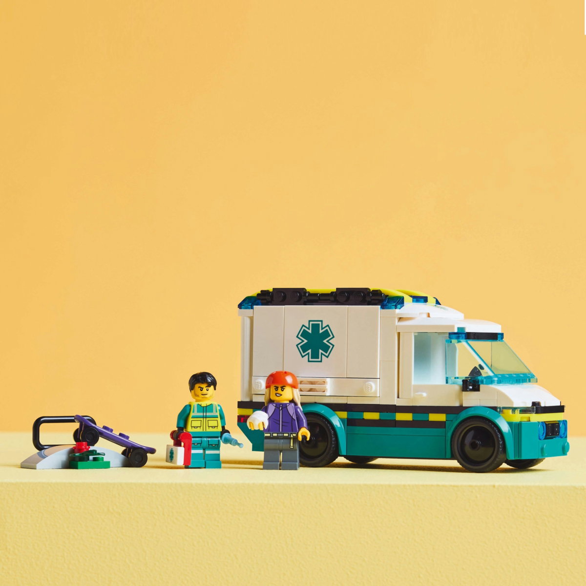 Konstruktorius LEGO City Emergency Ambulance - 3