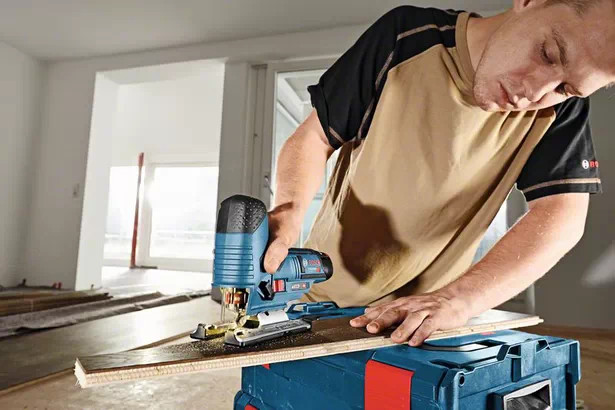 Akumuliatorinis siaurapjūklis BOSCH PRO GST 12V-70, 12 v (L-BOXX, 2x Li-ion 3.0Ah) - 3