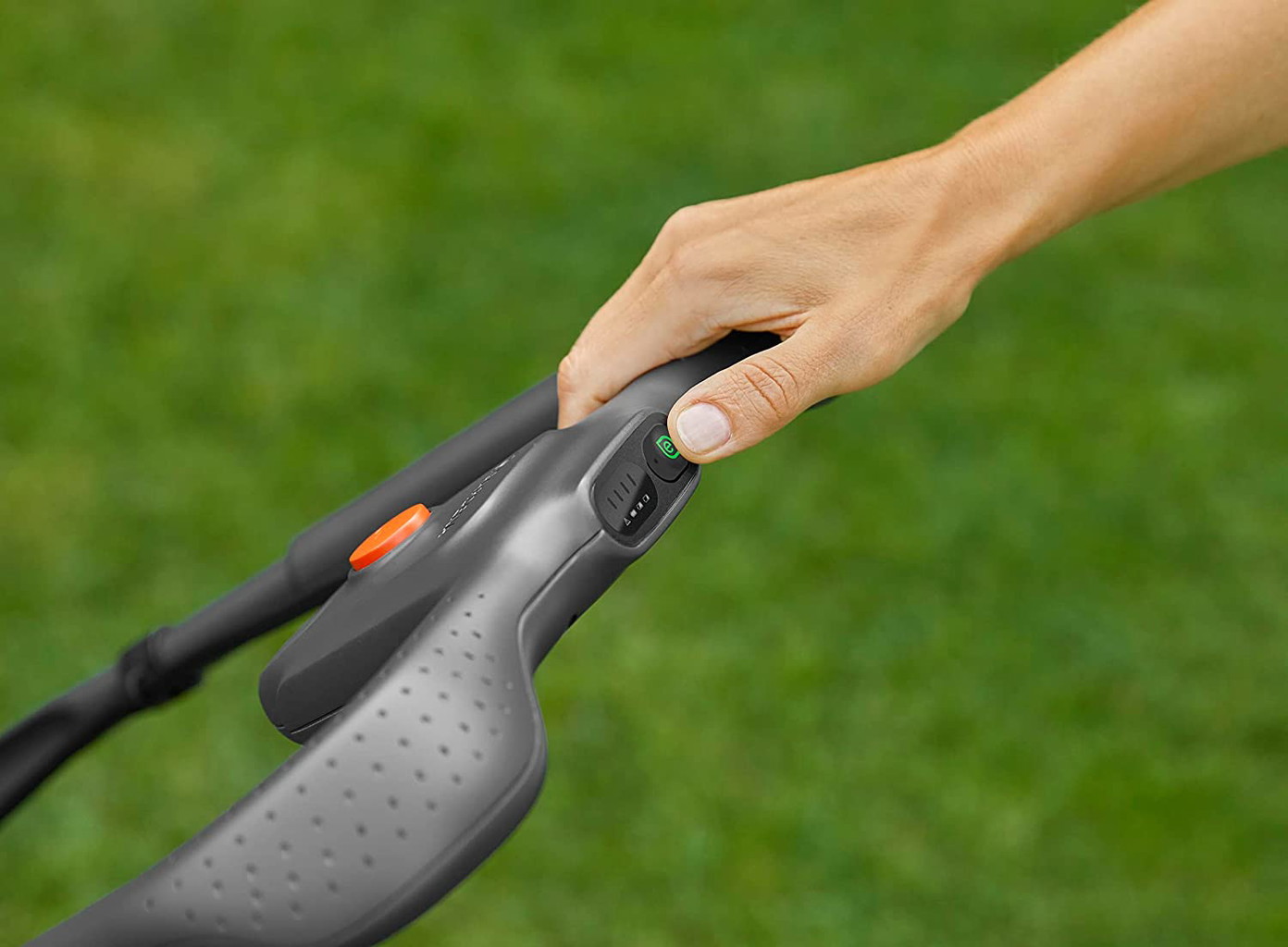 Akumuliatorinė vejapjovė Gardena PowerMax 32/18V P4A, 32 cm, su akumuliatoriumi ir įkrovikliu - 5
