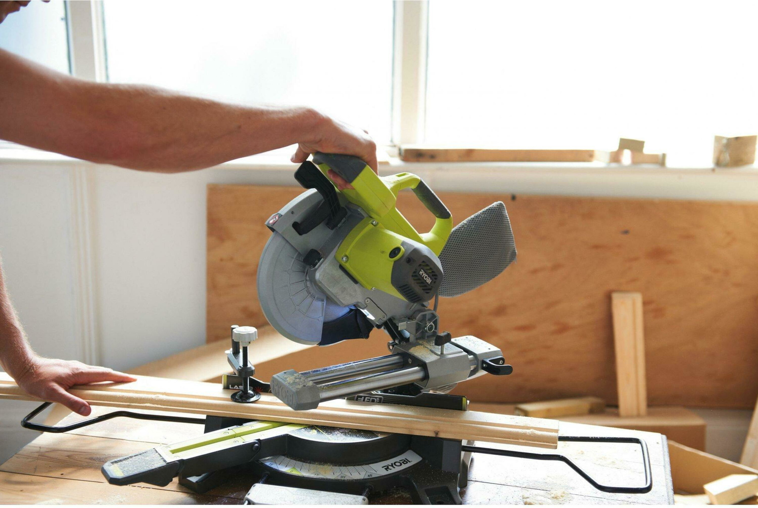 Elektrinis diskinis pjūklas Ryobi EMS216L - 3