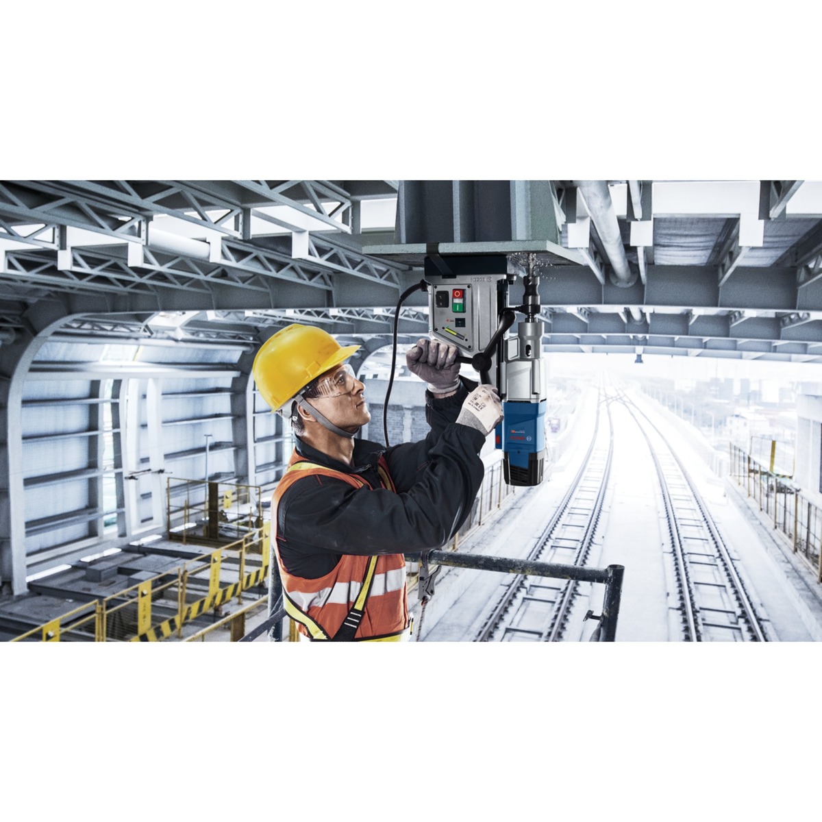 Elektrinis gręžtuvas BOSCH PRO GBM 50-2, 1200 W (su magnetiniu padu ir lagaminu) - 5