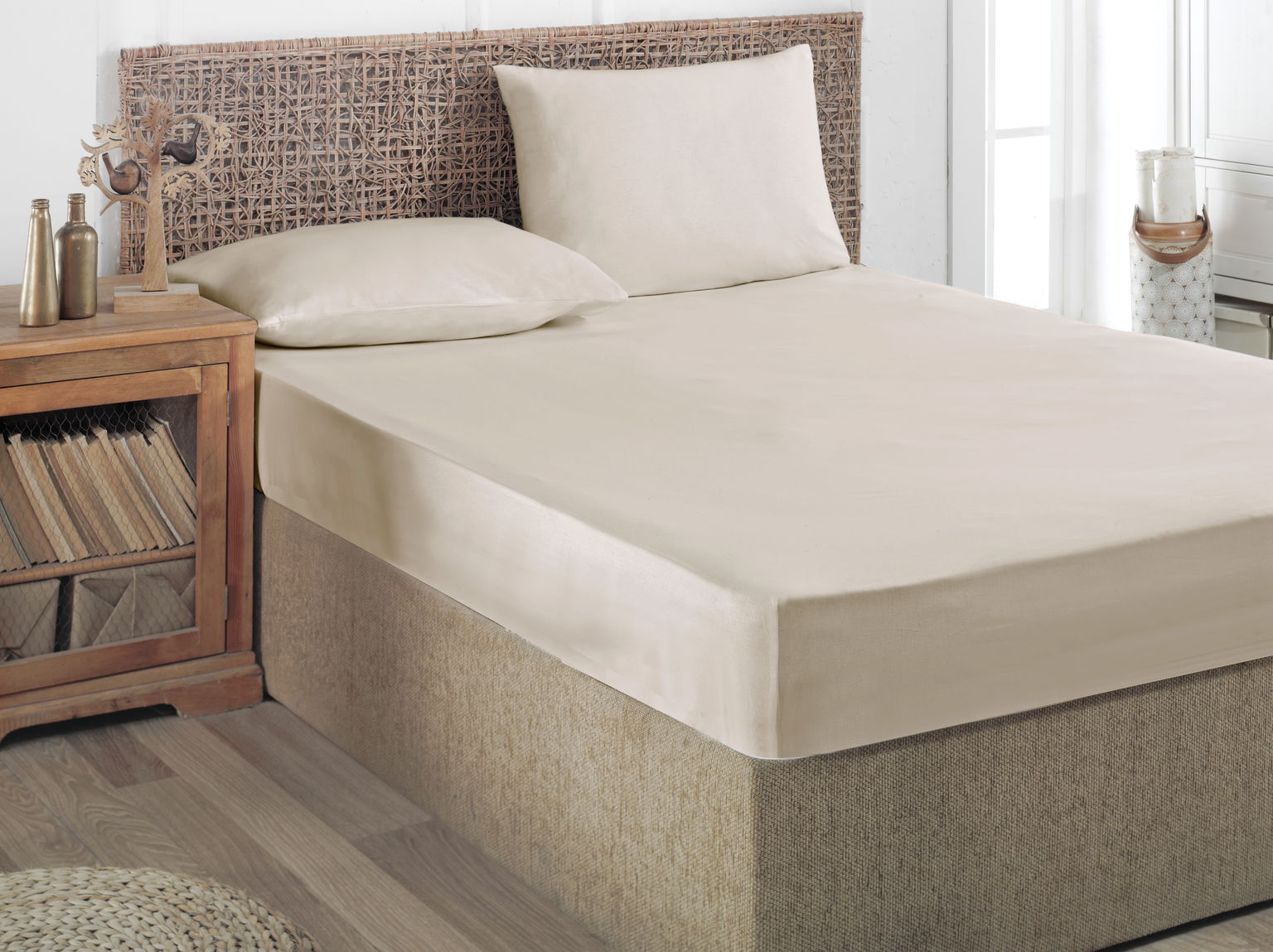 Medvilninė paklodė su guma CREYA BEIGE, 200 x 200 + 25 cm, kreminės sp., 100% medvilnės