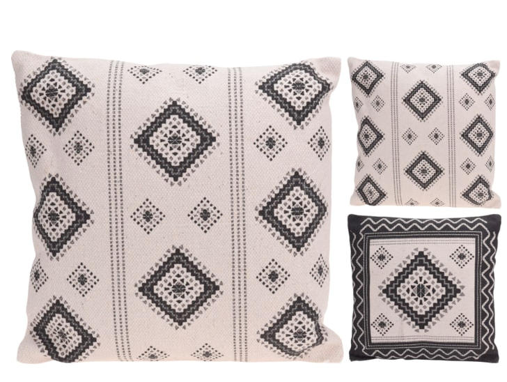 Dekoratyvinė pagalvėlė, 2 - jų dizainų, 45 x 45 cm, 100 % poliesteris