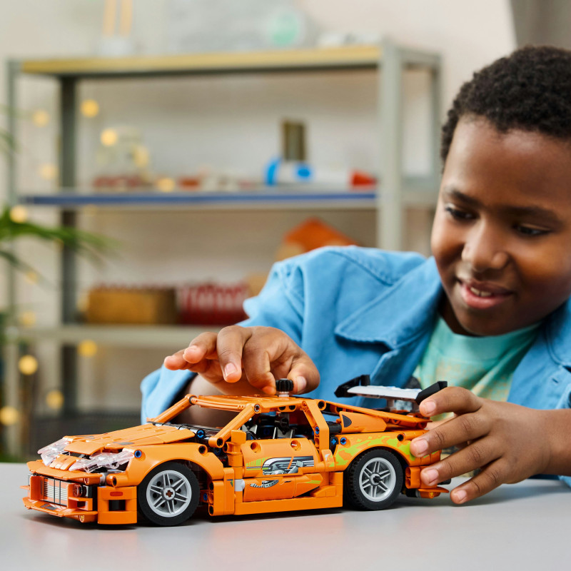 Konstruktorius LEGO TECHNIC Fast and Furious Toyota Supra MK4 - 3
