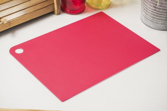 Lanksti pjaustymo lentelė PLAST TEAM Slim-line, raudonos sp., 24,5 x 34,5 cm