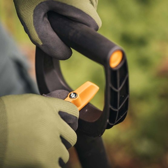 Kastuvas FISKARS Xact, 111 – 130 cm, teleskopinis - 7