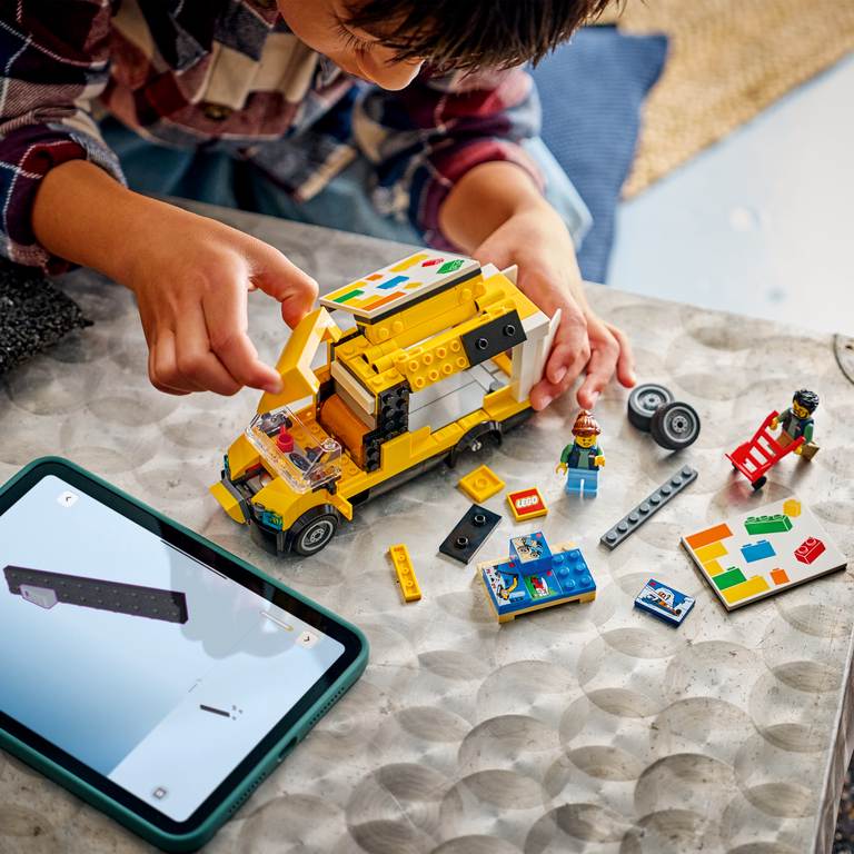 Konstruktorius LEGO City Great Vehicles The LEGO Van - 4