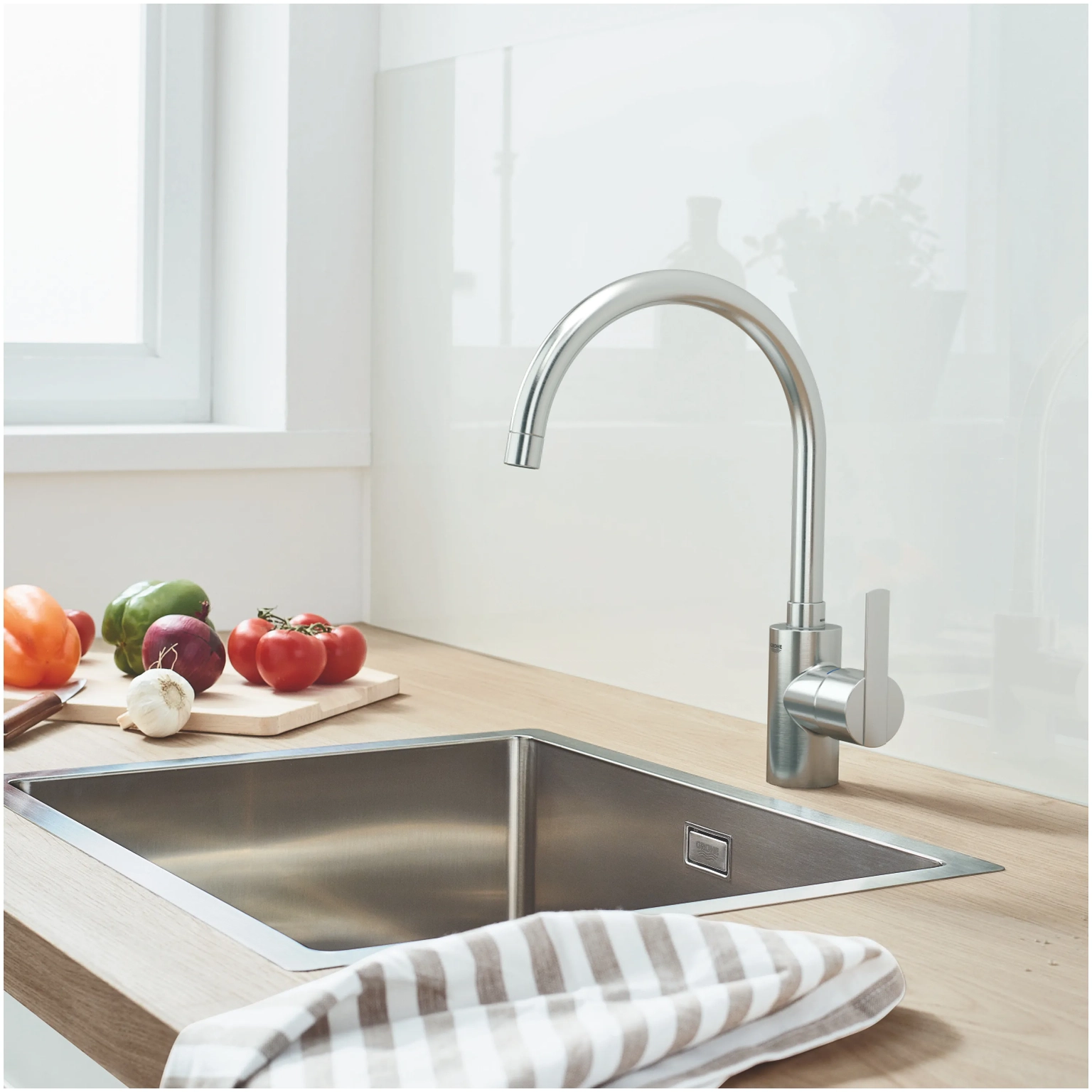 Plautuvės maišytuvas GROHE FEEL, superplieno sp.-1