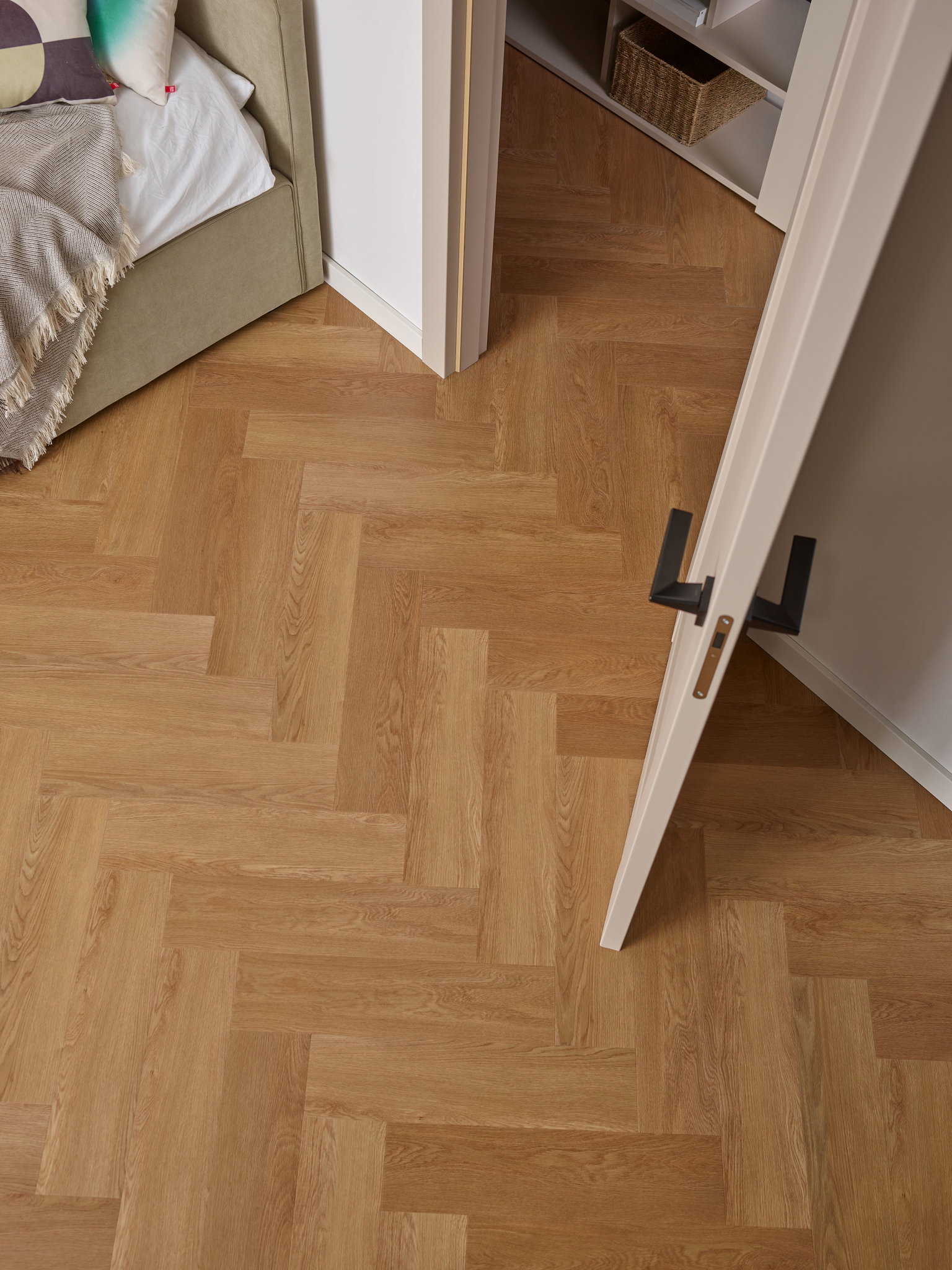 SPC vinilinės grindys REGA MONTANA OAK, Herring, su pakl., V4, click, 592x148x6 mm, 33/AC5-1