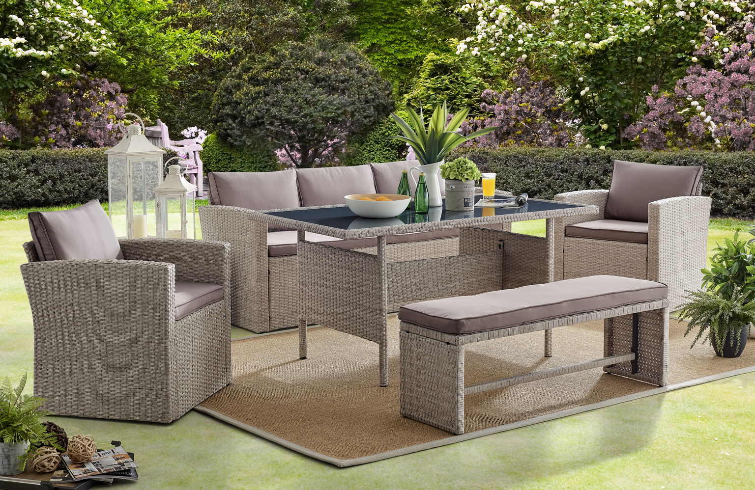 Lauko baldų komplektas: sofa, stalas, dvi kėdės ir suoliukas, rudos sp.-1