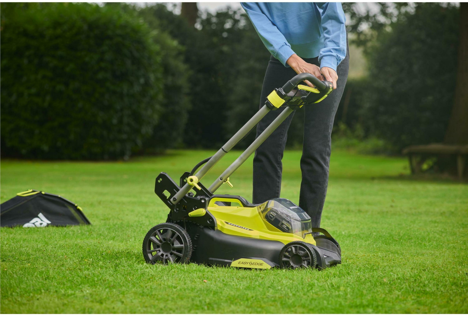Akumuliatorinė vejapjovė RYOBI RY18LMX40C-0, 18 V, 40 cm (be akum. ir krov.) - 2