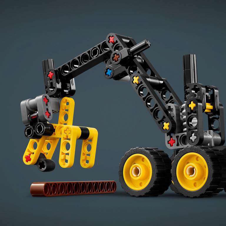 Konstruktorius LEGO Technic John Deere 1470H Wheeled Harvester - 4