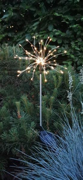 Įsmeigiamas LED lauko šviestuvas FIREWORK, įkraunama saulės energija, 90 LED-1