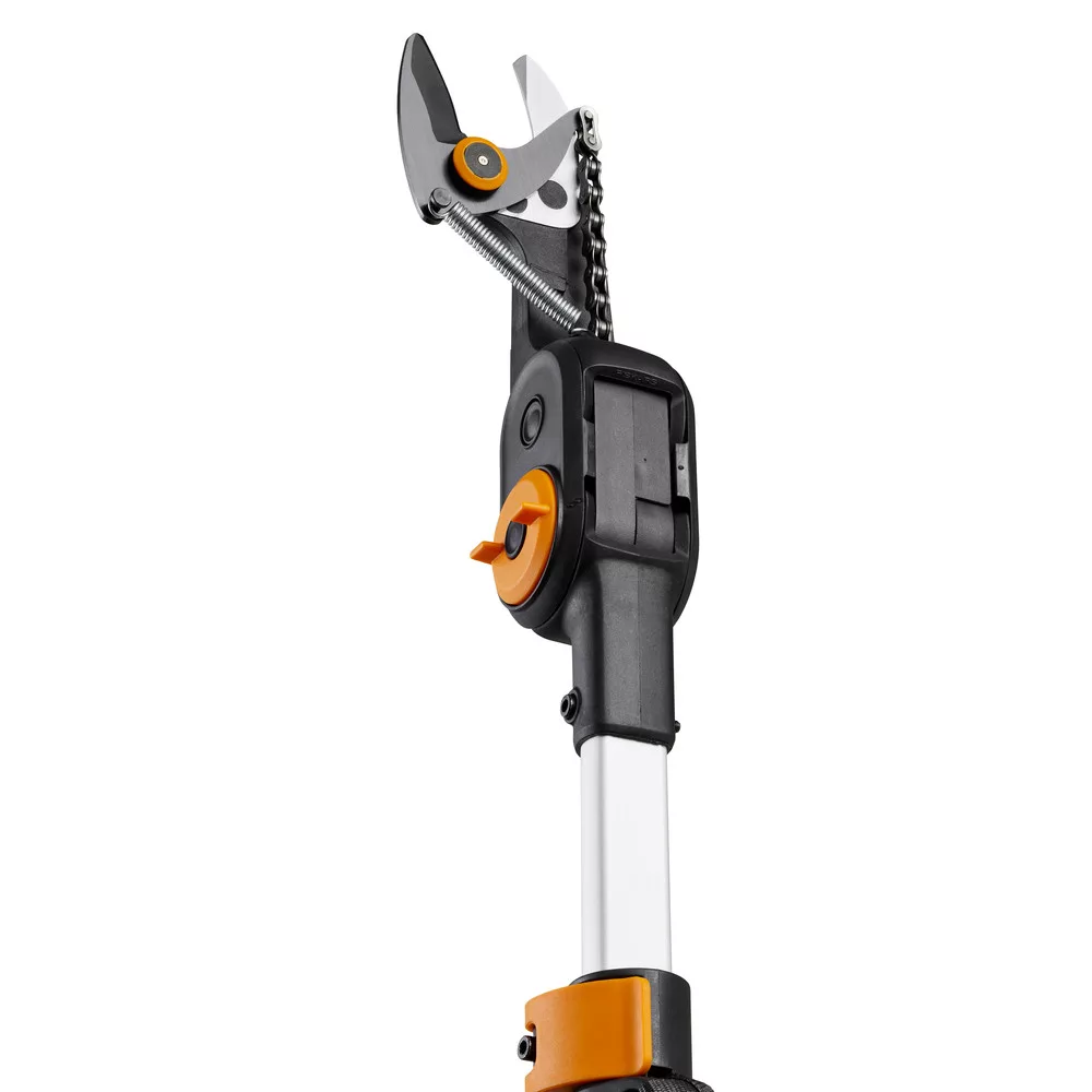 Akumuliatorinis šakų genėtuvas FISKARS, 2 x 12 V, iki 32 mm, kotas 2,4-4,0 m, be akumuliatoriaus - 3