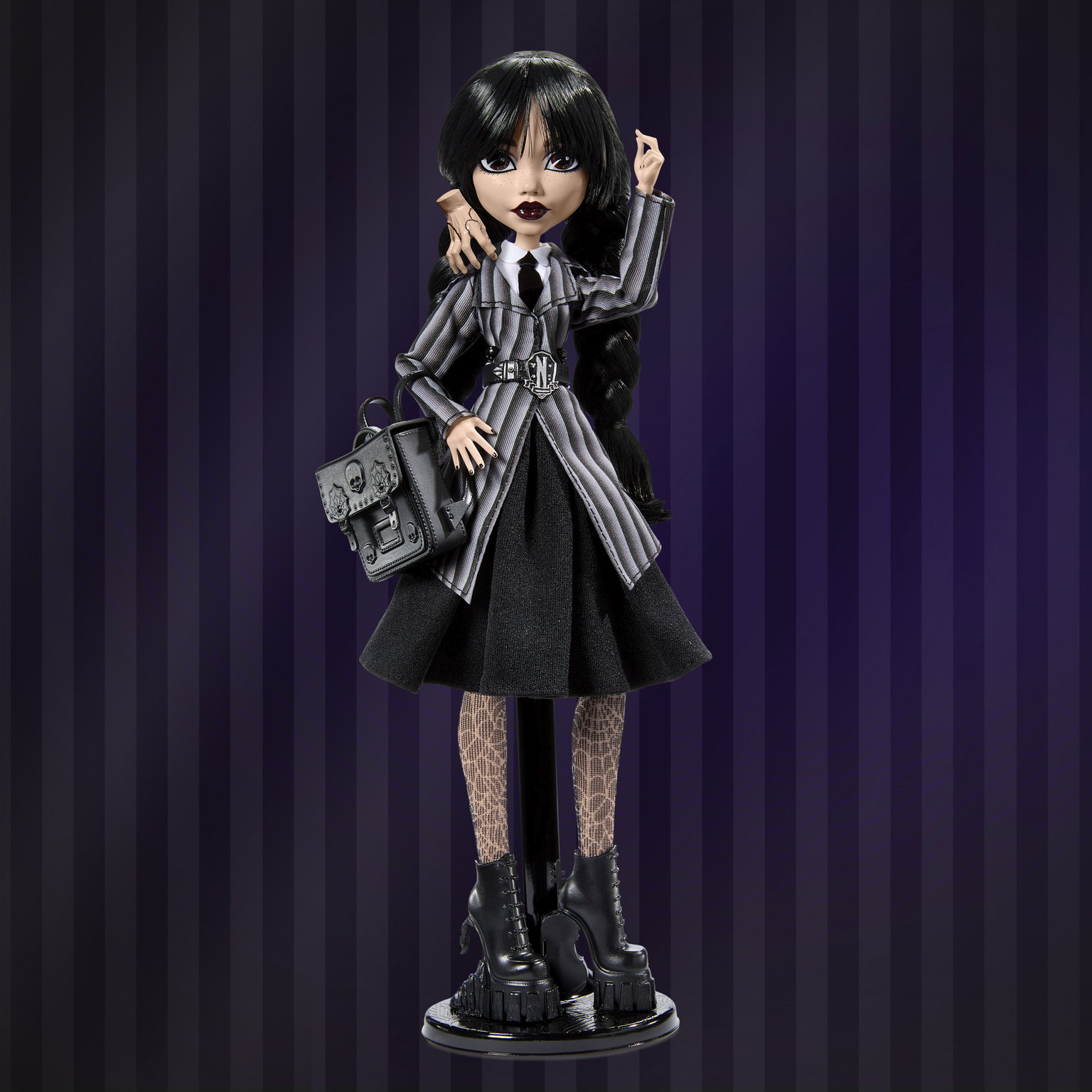 „Monster High X Wednesday“  lėlė Trečiadienė juoda suknele-1