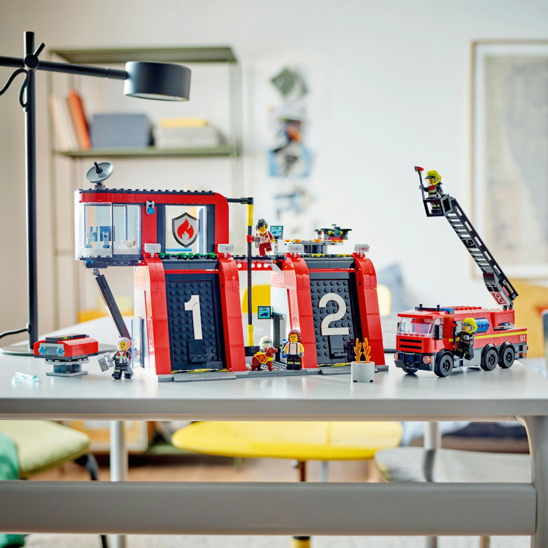 Konstruktorius LEGO City Fire Fire Station with Fire Truck - 6