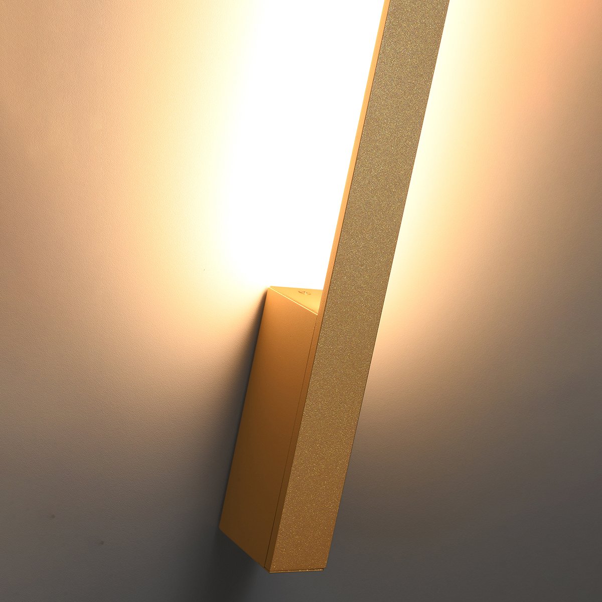 Sieninis šviestuvas THORO SAPPO M auksinis 3000K - 5