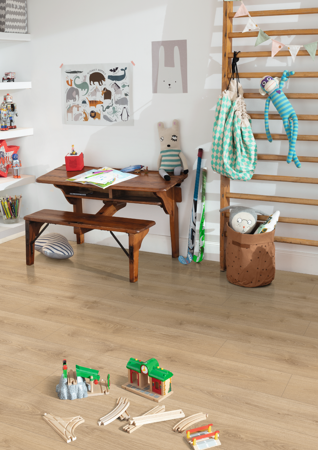 Laminatas NatureSense EL2157, smėlinio ąžuolo sp., V4, click, 1292 x 193 x 8 mm, 32/AC4-1