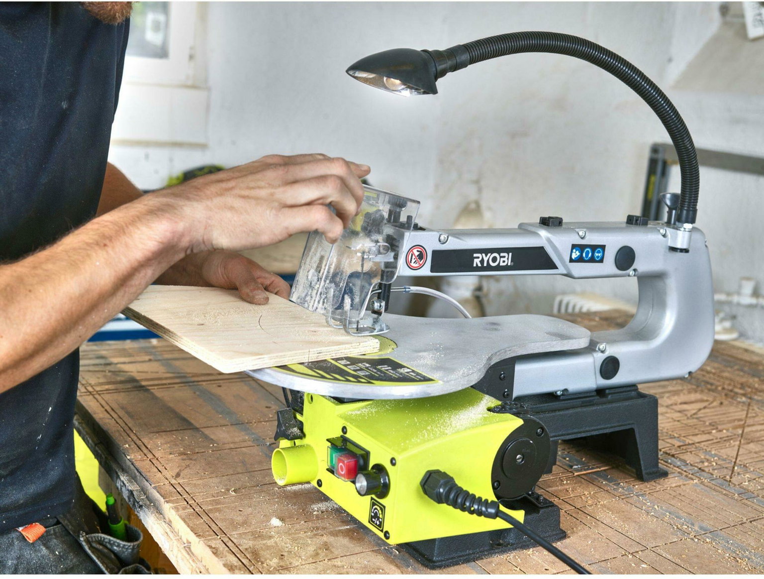 Siaurapjūklinės staklės RYOBI RSW1240G, 70W - 2