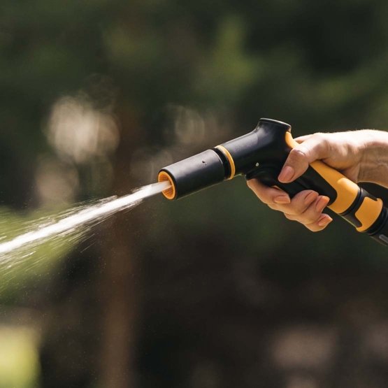 Laistymo pistoletas FISKARS Comfort, su valdymu priekyje-1