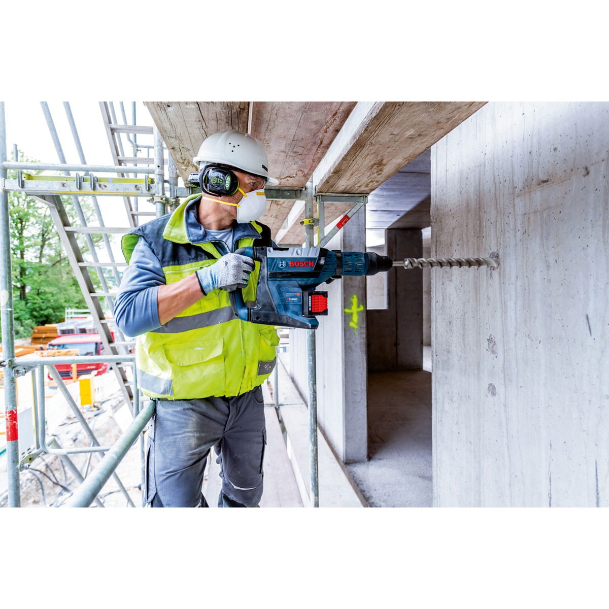 Akumuliatorinis perforatorius BOSCH PRO BITURBO GBH 18V-45 C (2x ProCORE18V 12.0Ah, Bluetooth) - 4