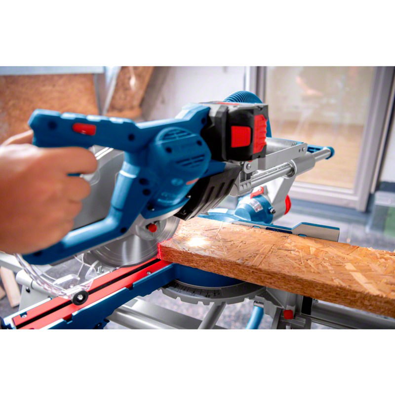 Akumuliatorinės skersinio pjovimo staklės BOSCH PRO GCM 18V-216 D, 18 V (be akum. ir krov.) - 5