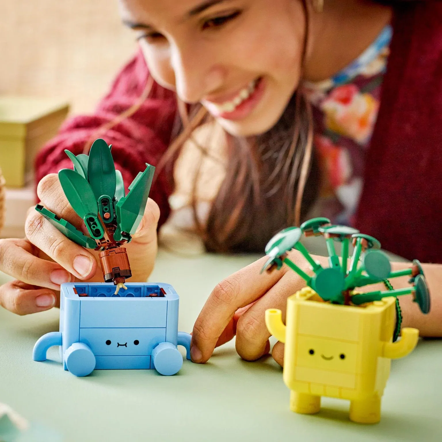 Konstruktorius LEGO Botanicals Happy Plants - 5