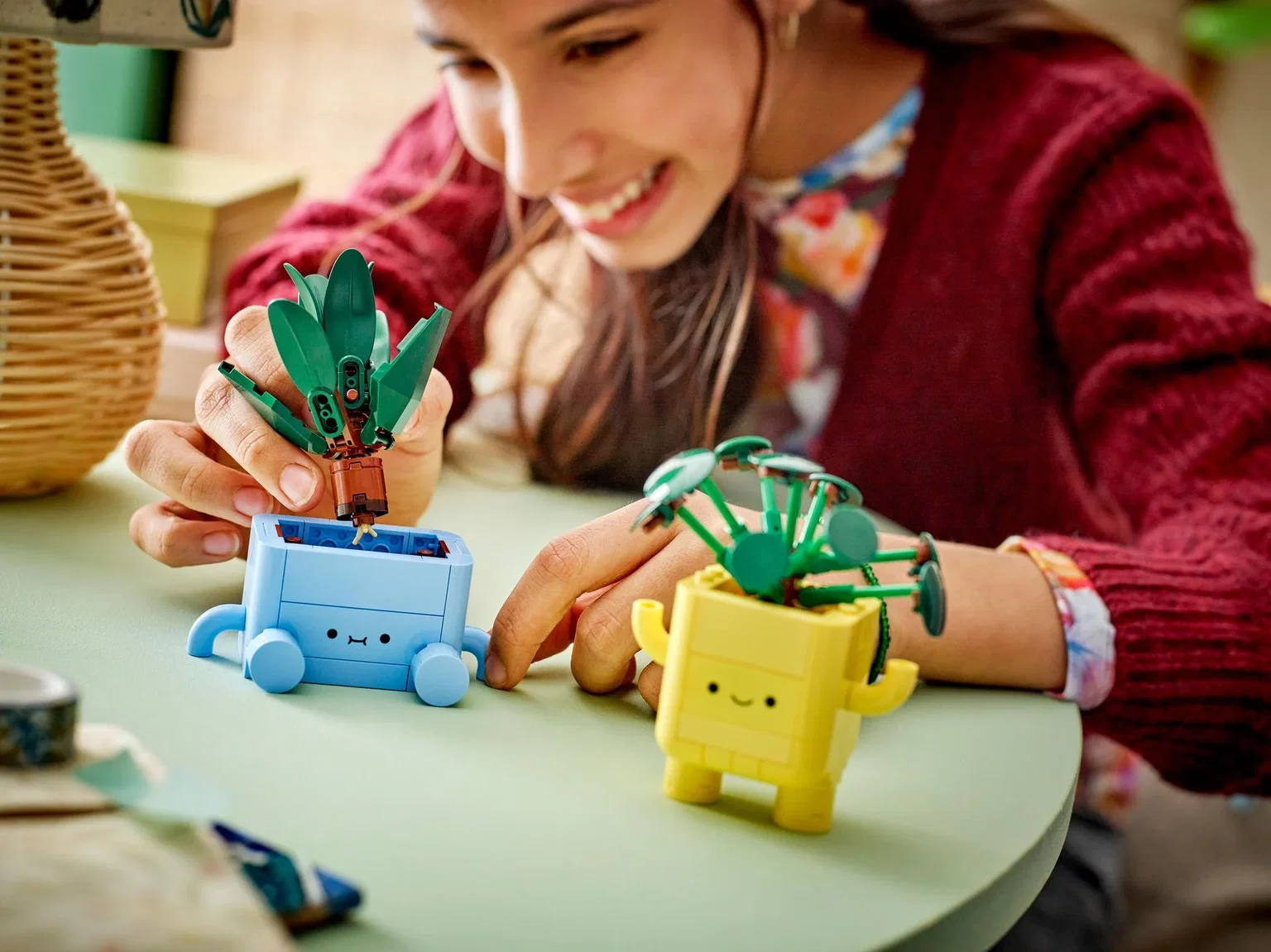 Konstruktorius LEGO Botanicals Happy Plants - 3