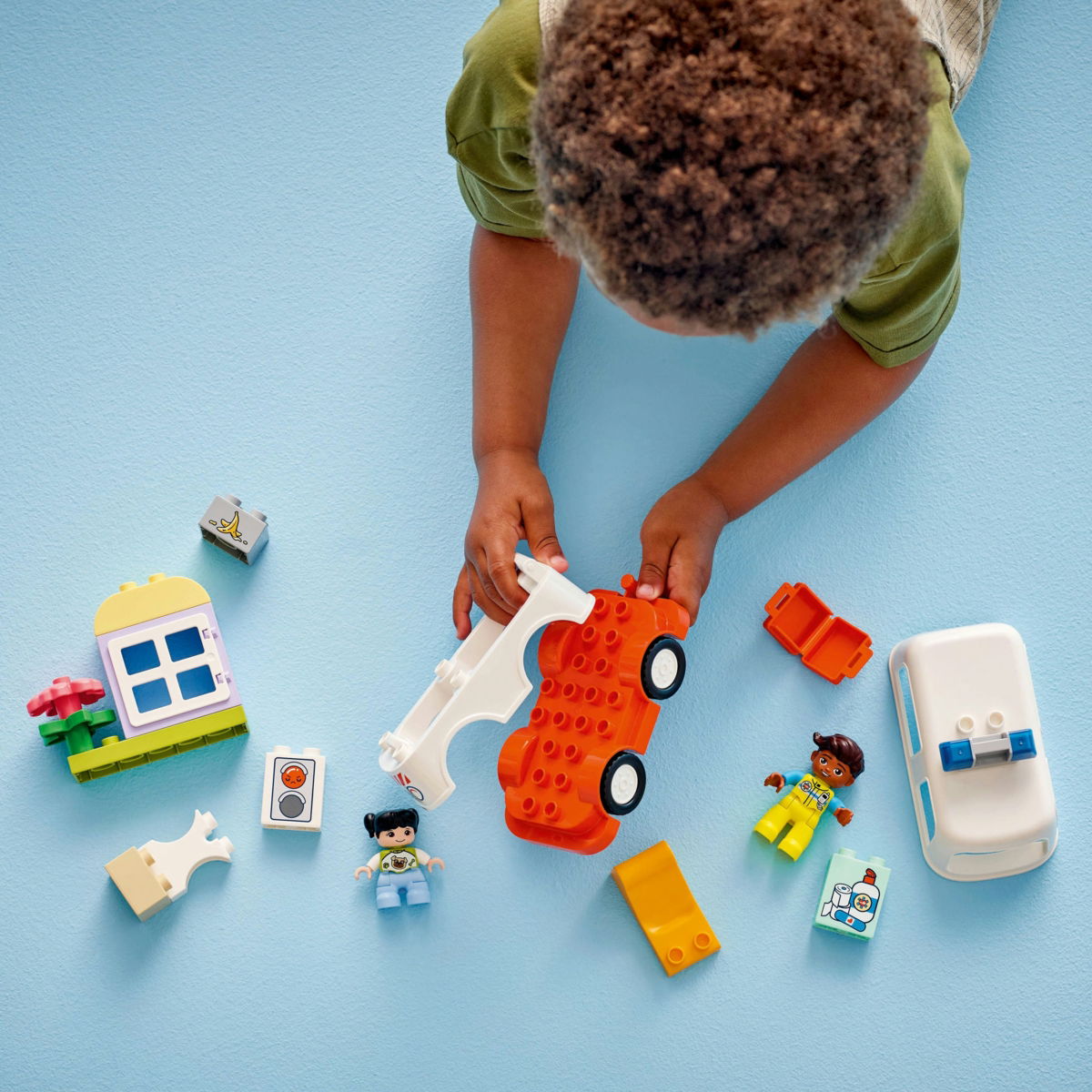 Konstruktorius LEGO DUPLO Ambulance & Driver-1