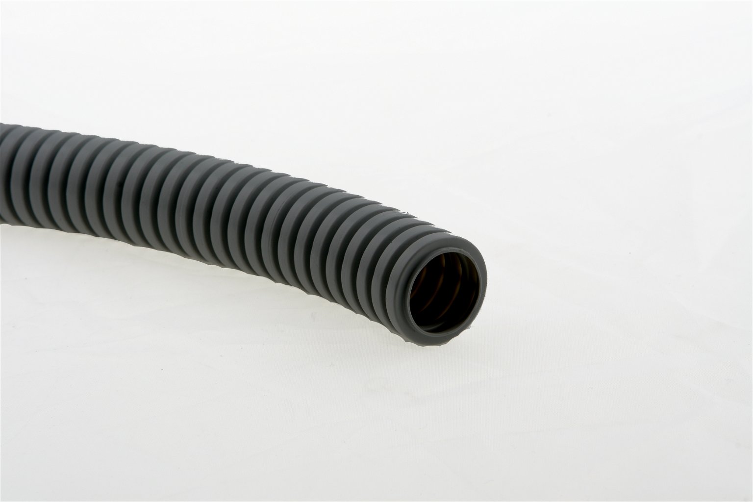 Gofruotas vamzdis, 750N, ø16 mm, 10 m, juodas - 1 nuotrauka