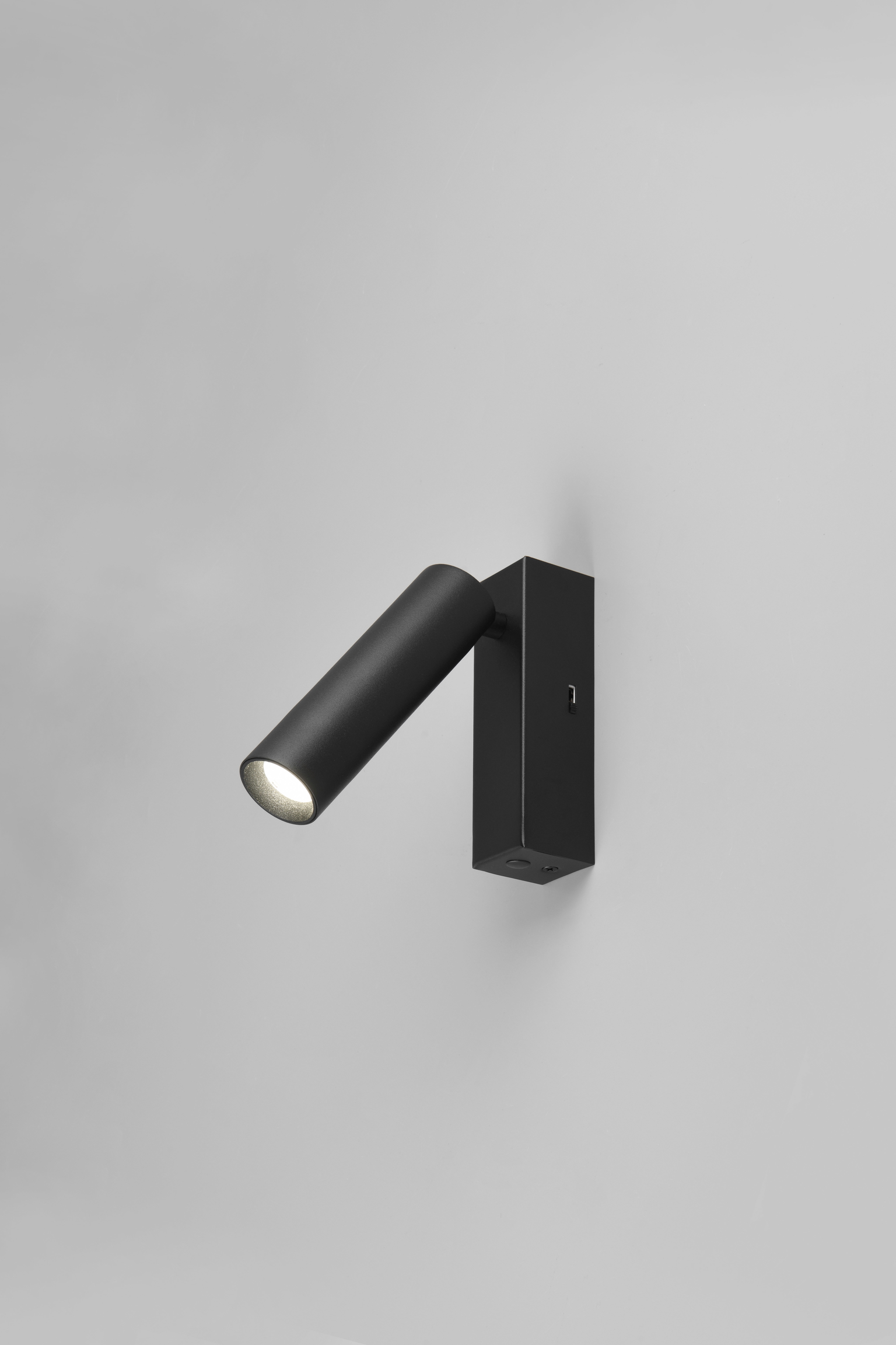 Taškinis LED šviestuvas TRIO AMBALA, 1 x 5W, 2300/3000/4000K 500 lm juodos sp 16,5x15x4cm-1
