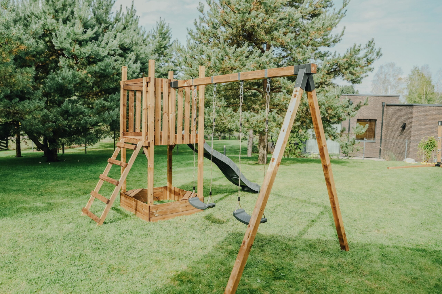 Medinė vaikų žaidimų aikštelė HATIS „Zuku“ - 5