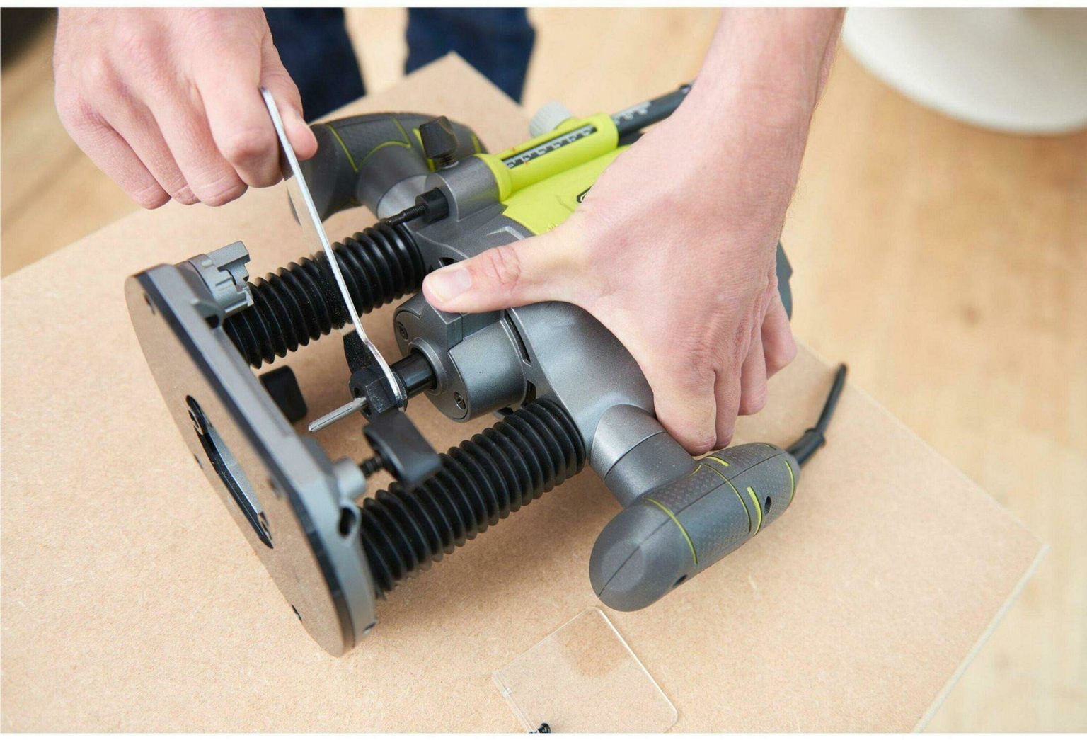 Elektrinės frezavimo staklės Ryobi RRT1600-K - 5