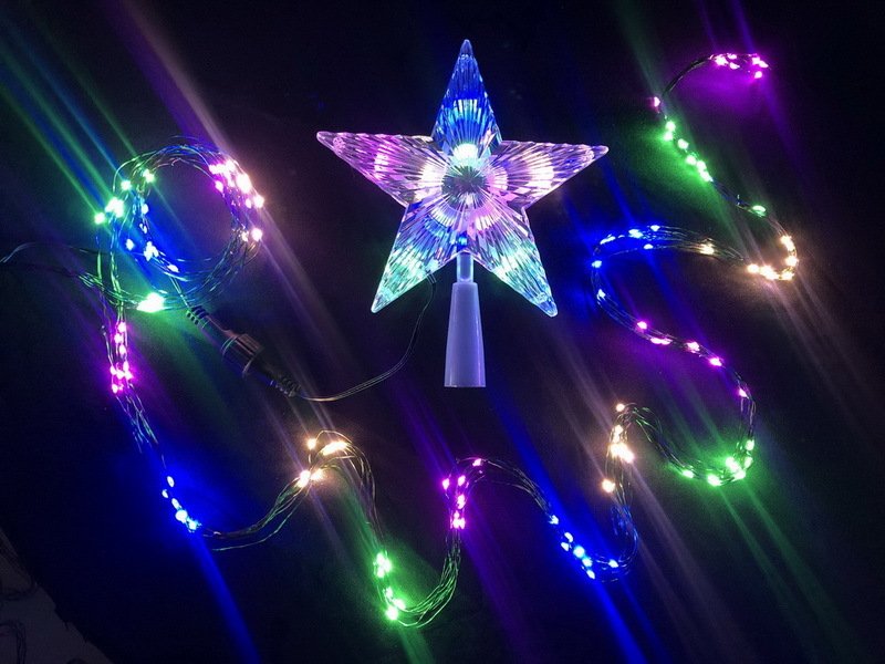 El. girlianda BUNCH su žvaigžde, IP44, 154 LED, 2,7W, 4,5V, įvairių spalvų