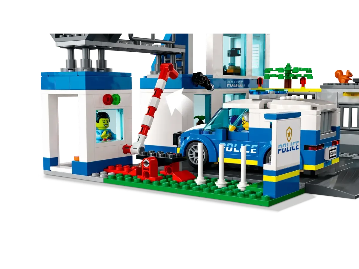 Konstruktorius LEGO CITY POLICE - POLICE STATION - 3