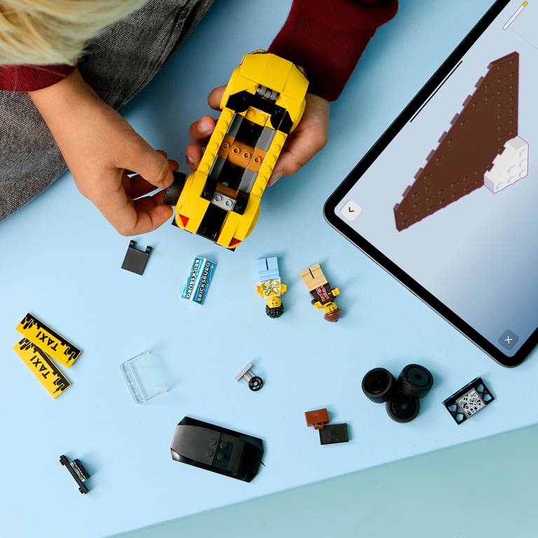 Konstruktorius LEGO City Great Vehicles Yellow Taxi - 4