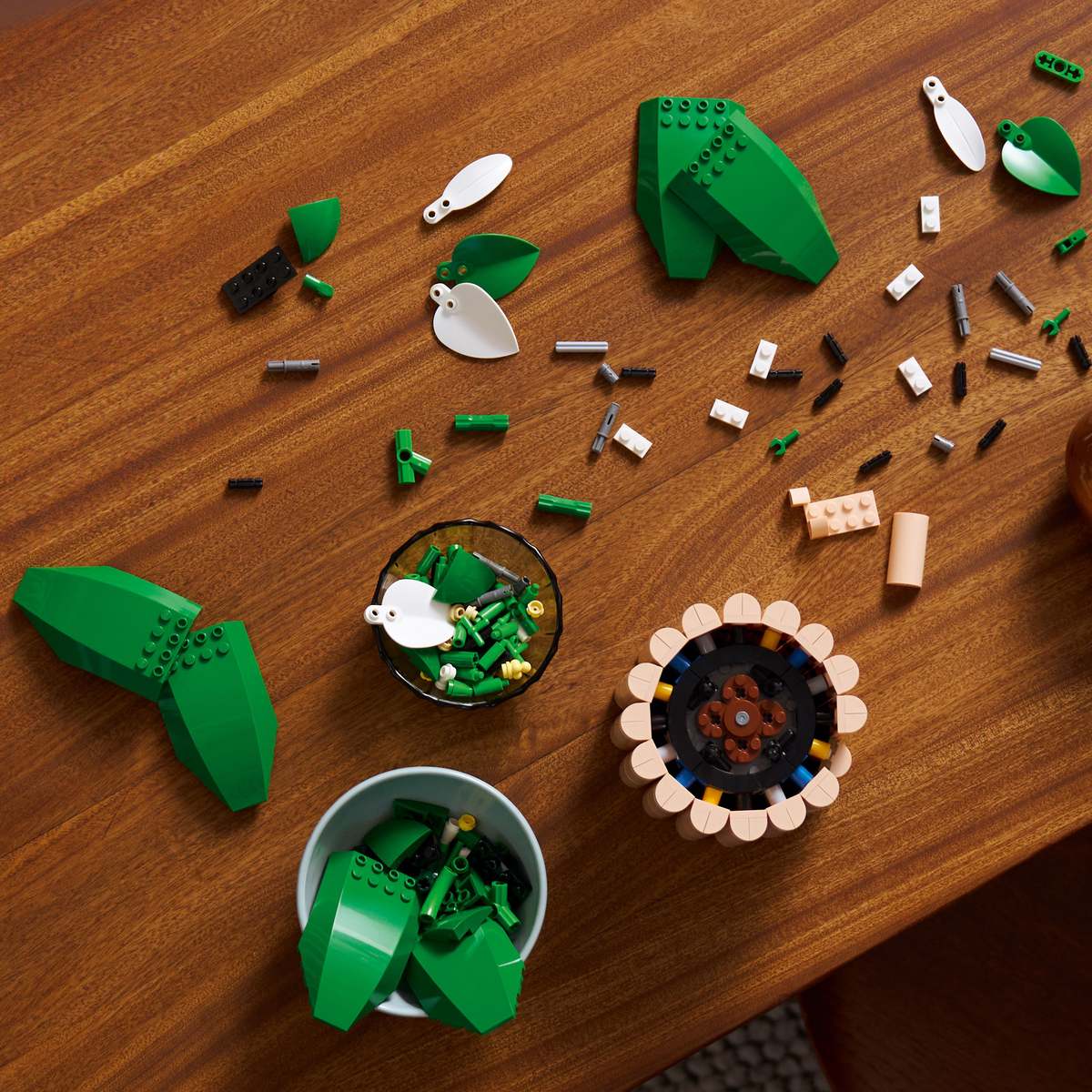 Konstruktorius LEGO Botanicals Peace Lily - 4