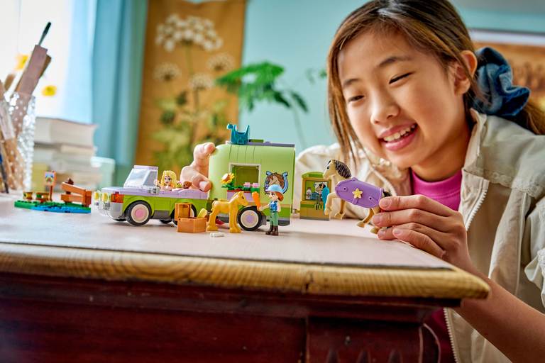 Konstruktorius LEGO Friends Horse & Baby Foal Trailer - 3