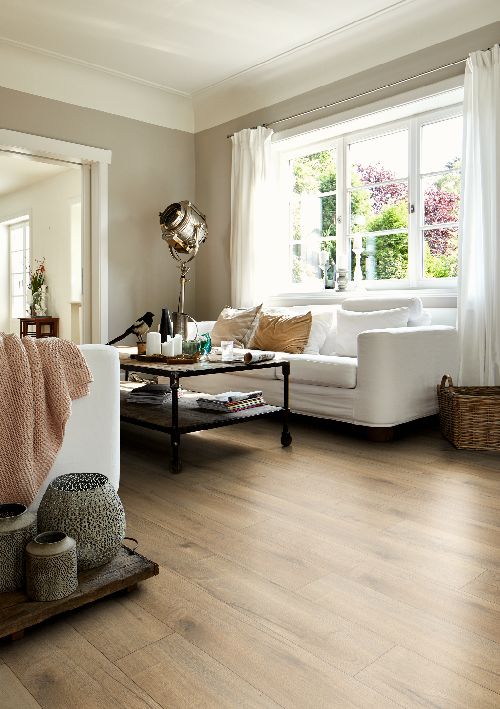 Laminatas NatureSense EL2077, rudo ąž. Loja sp., V4, click, 1292 x 193 x 8 mm, 32/AC4-1