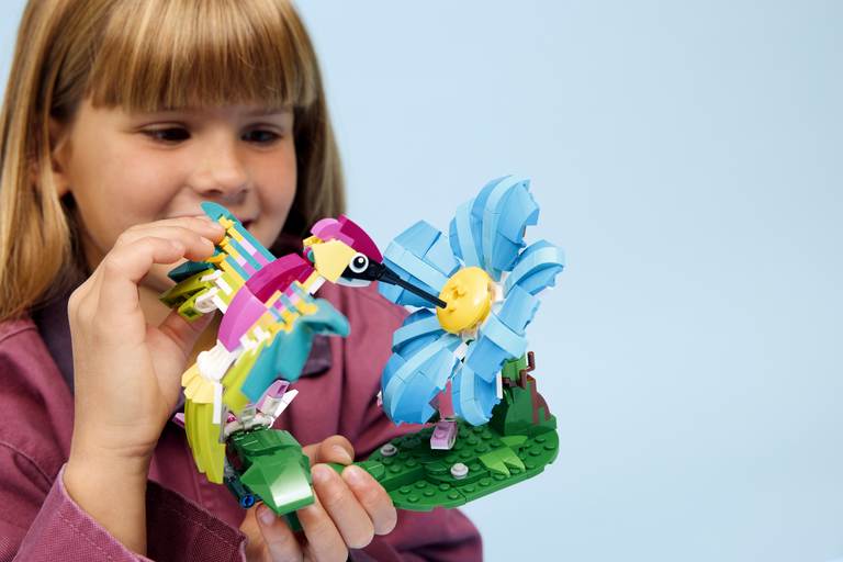Konstruktorius LEGO Creator Wild Animals: Colorful Hummingbird - 3