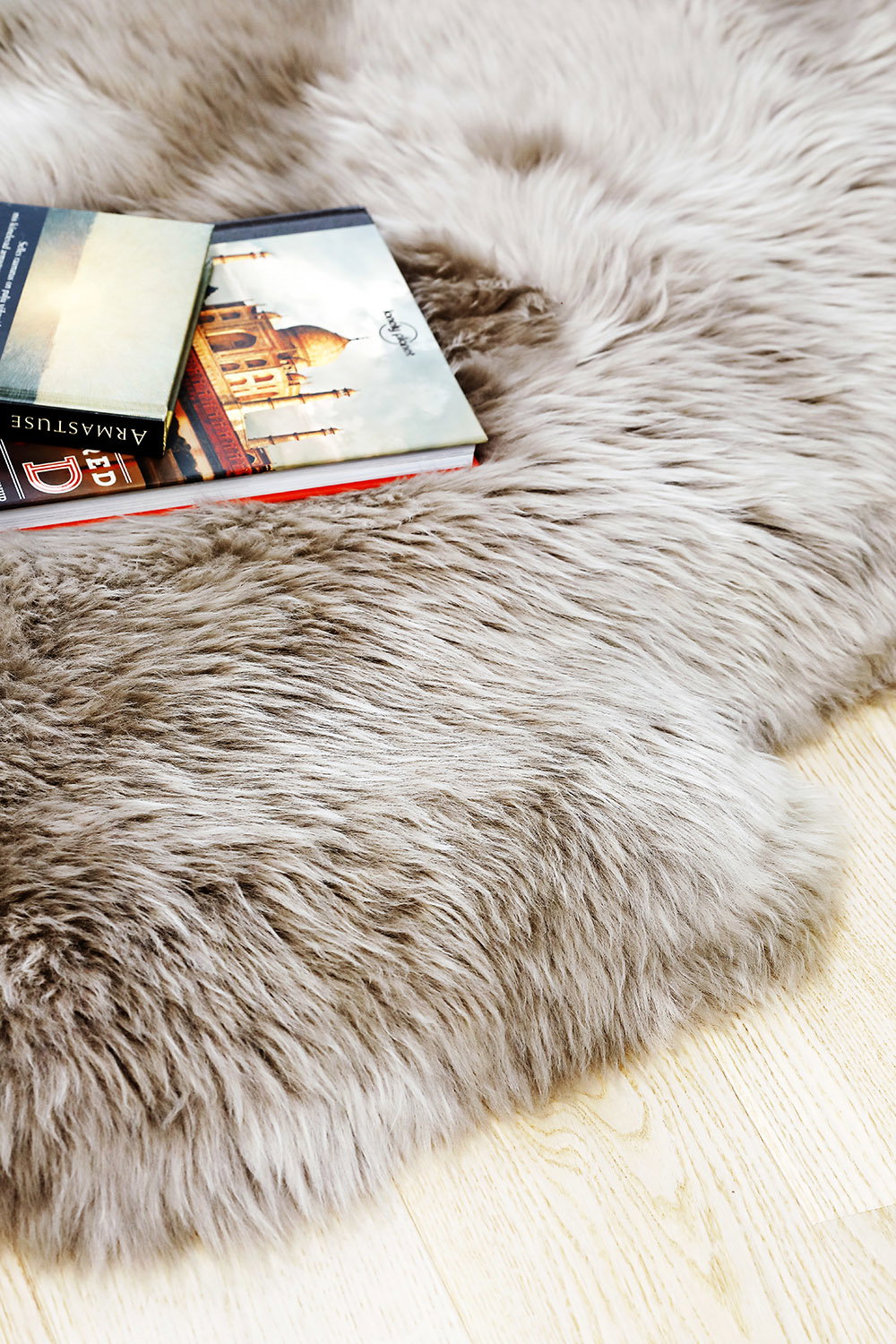 Avies kailio kilimas NARMA MERINO MINK DUO, 180 x 60 cm, 100% kailio-1