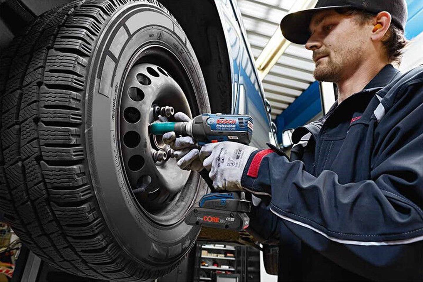 Akumuliatorinis smūginis veržliasukis BOSCH GDS 18V-300 Solo, 18 V, 300 Nm, 1/2", be akumuliatoriaus - 4