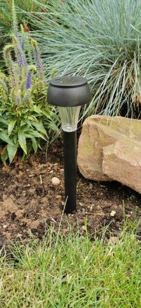 Įsmeigiamas LED lauko šviestuvas, įkraunamas saulės energija, TN8005, juodos sp., h35,5 cm-1