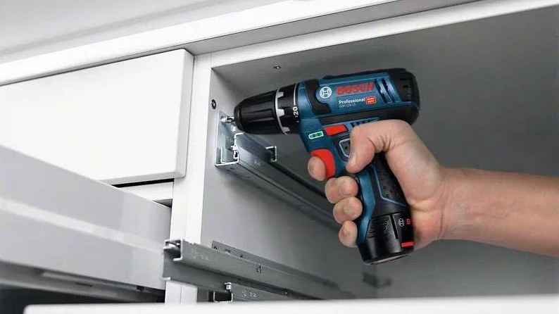 Akumuliatorinis gręžtuvas-suktuvas BOSCH PRO GSR 12V-15 (2x Li-ion 2.0Ah, lagaminas)-1