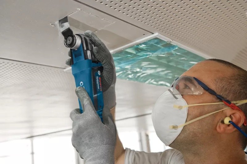 Daugiafunkcinis įrankis BOSCH PRO GOP 30-28 (su priedais)-1