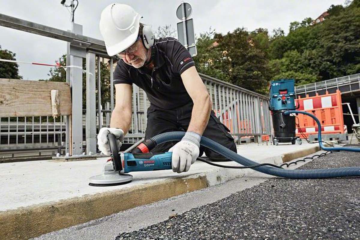 Betono šlifuoklis BOSCH PRO GBR 15 CA-1