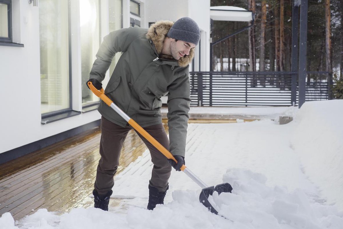 Sniego kastuvas FISKARS SnowXpert 35x131 cm-1