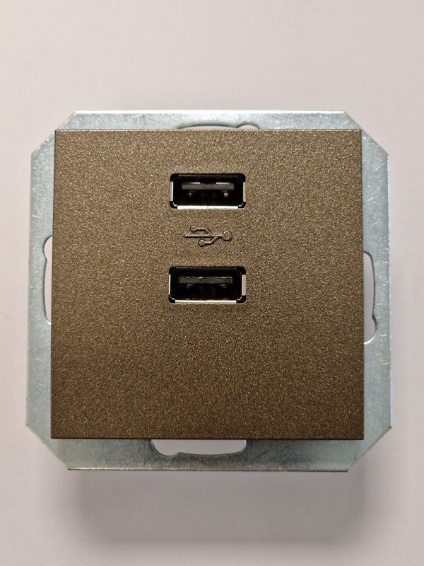 USB maitinimo lizdas QR1000, 2 vietų, 5V DC 3,4 A b/r, rudos sp.