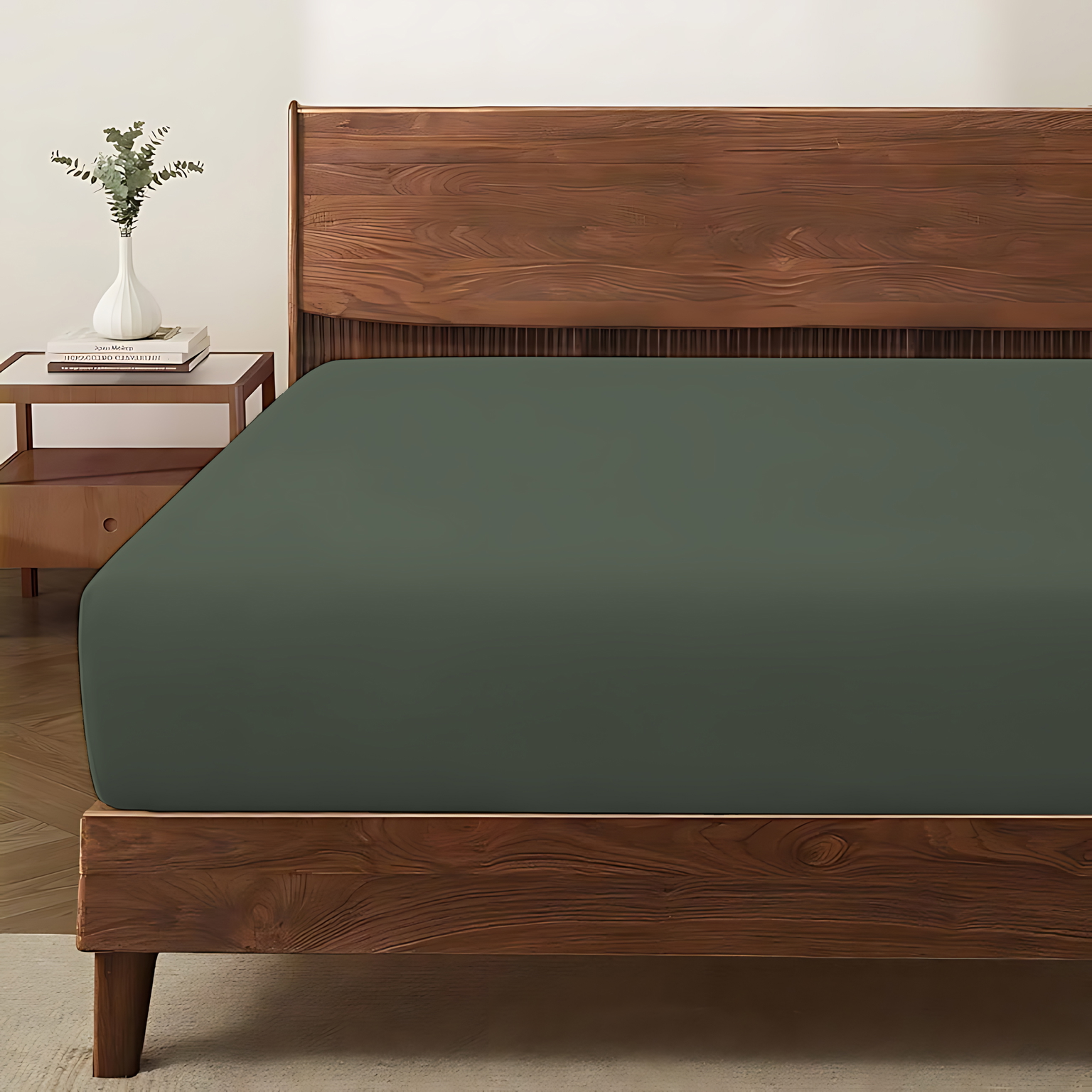 Satininė paklodė su guma CREYA DARK GREEN, t. žalios sp., 180 x 200 + 30 cm, 100% medvilnės-0