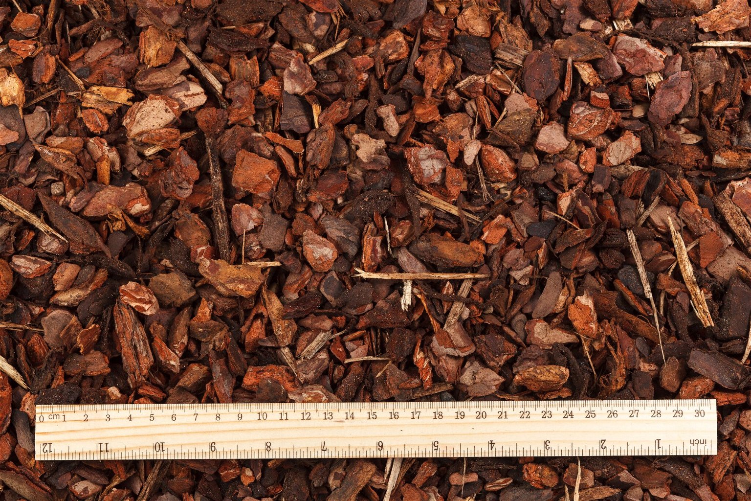 Pušų žievės mulčias, rudos sp., 7-30 mm, 250 l